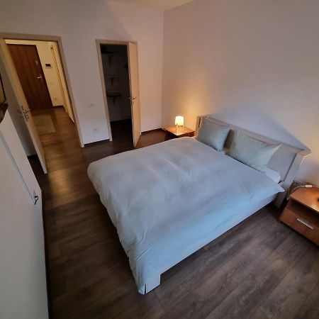 Avram Iancu Private Apartment With Ac Braşov Buitenkant foto